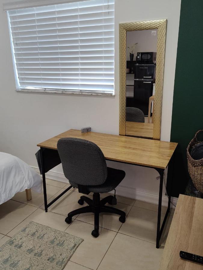 Private Suite W/ Full Backyard, Bbq, 5Min From Mia Miami Dış mekan fotoğraf
